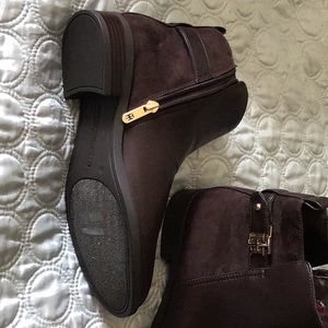 Tommy Hilfilger Brown Booties, excellent condition
